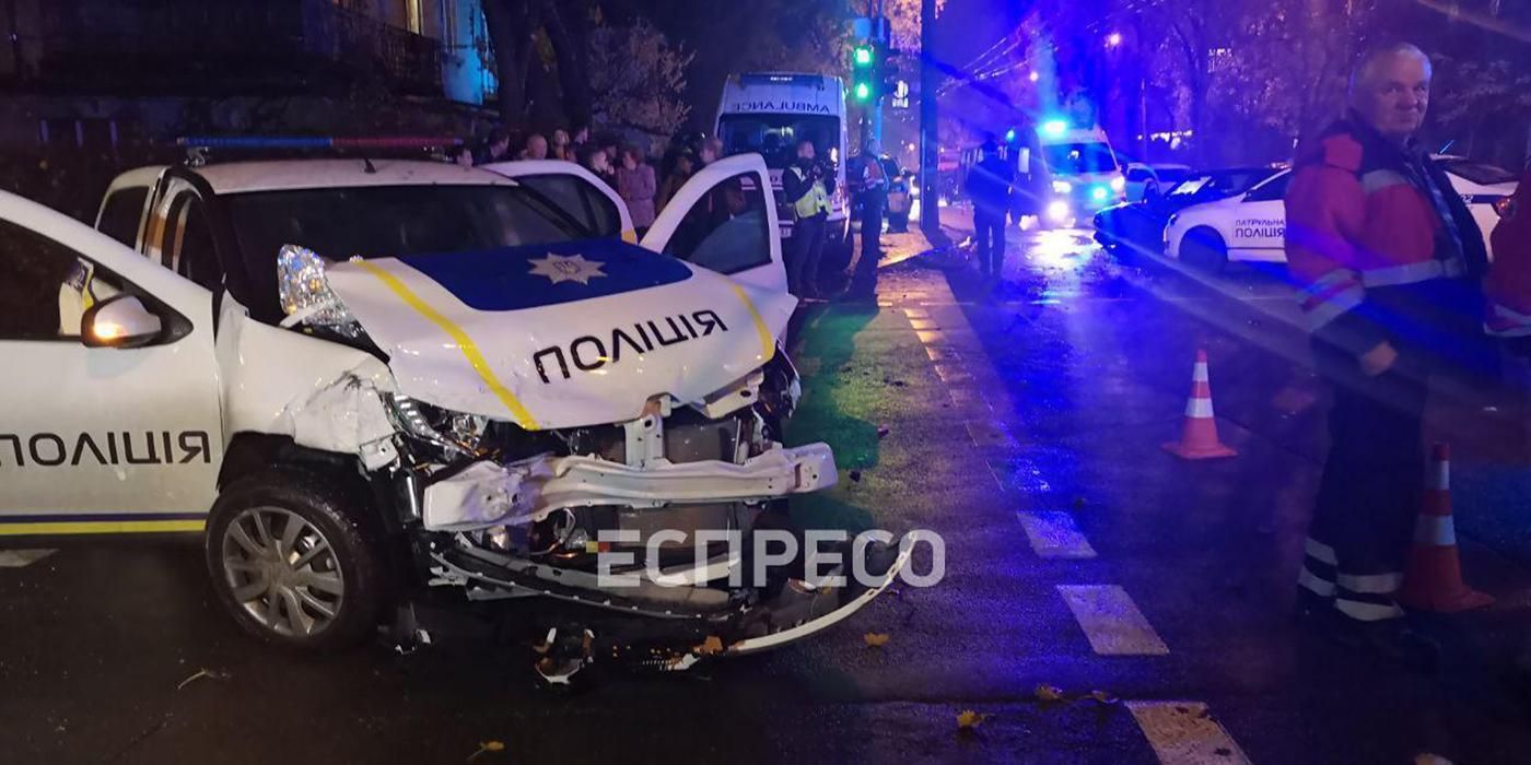Протаранив таксі, постраждала дитина: автомобіль поліції скоїв ДТП у Києві Протаранив таксі, постраждала дитина: автомобіль поліції скоїв ДТП у Києві