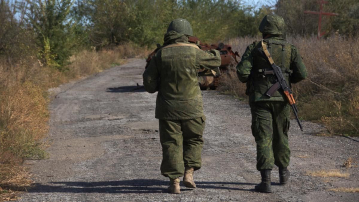 Бойовики активізувалися на Донбасі: поранено українського бійця 