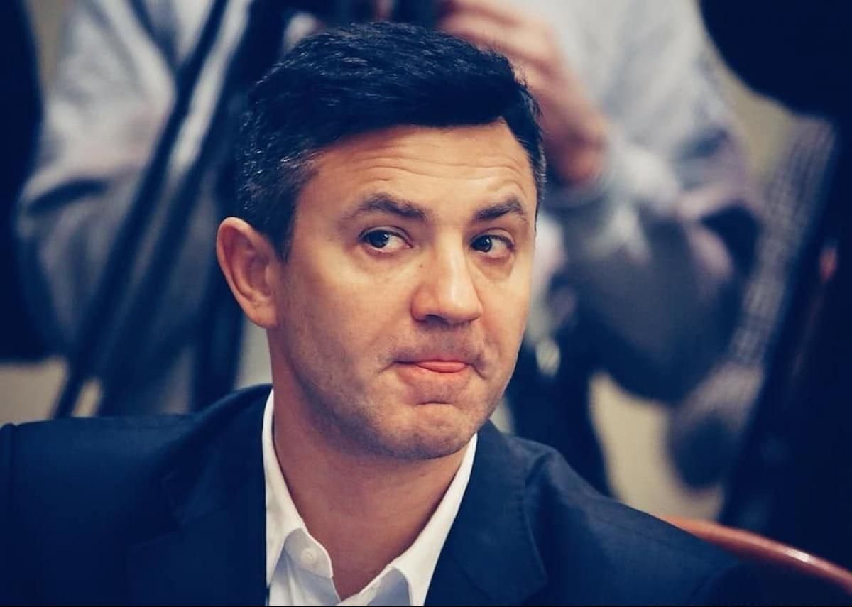 Посміхайтесь і махайте, або Як правильно поводитися зі ЗМІ: відеоурок Миколи Тищенка Посміхайтесь і махайте, або Як правильно поводитися зі ЗМІ: відеоурок Миколи Тищенка