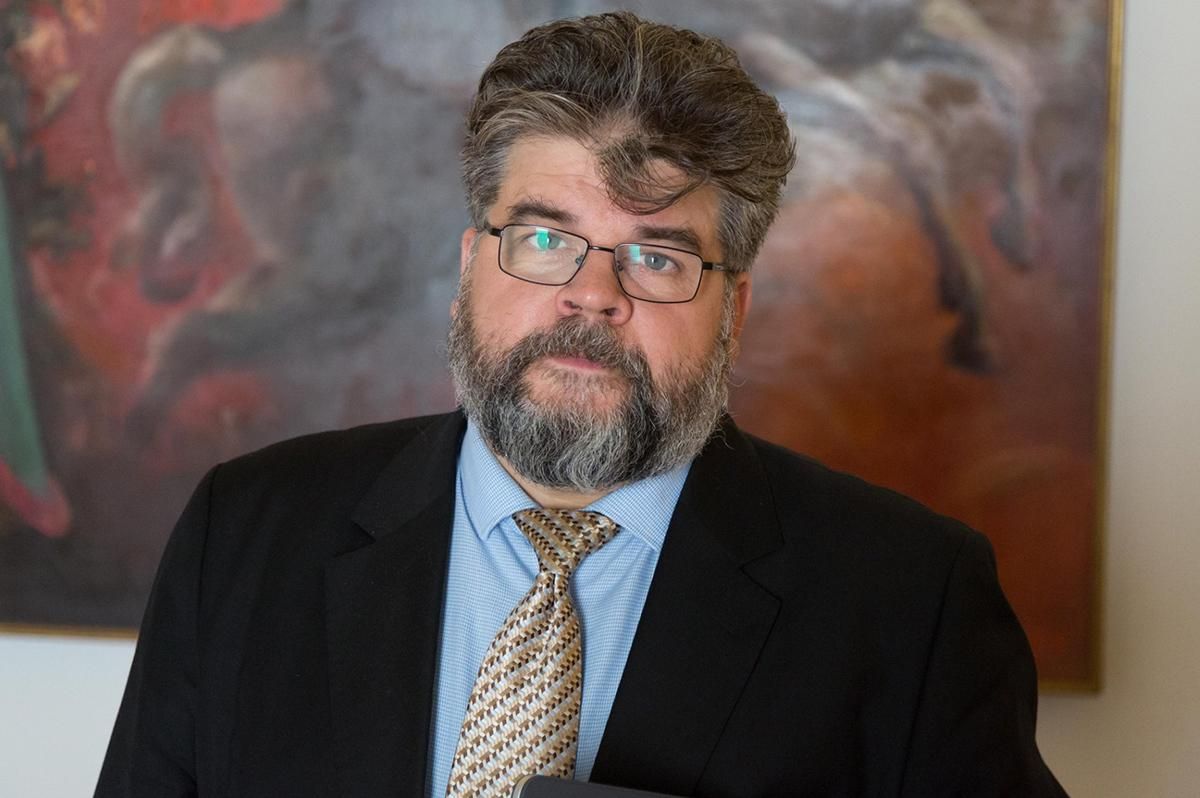 Богдан Яременко звільнений з Ради через переписку Богдан Яременко звільнений з Ради через переписку