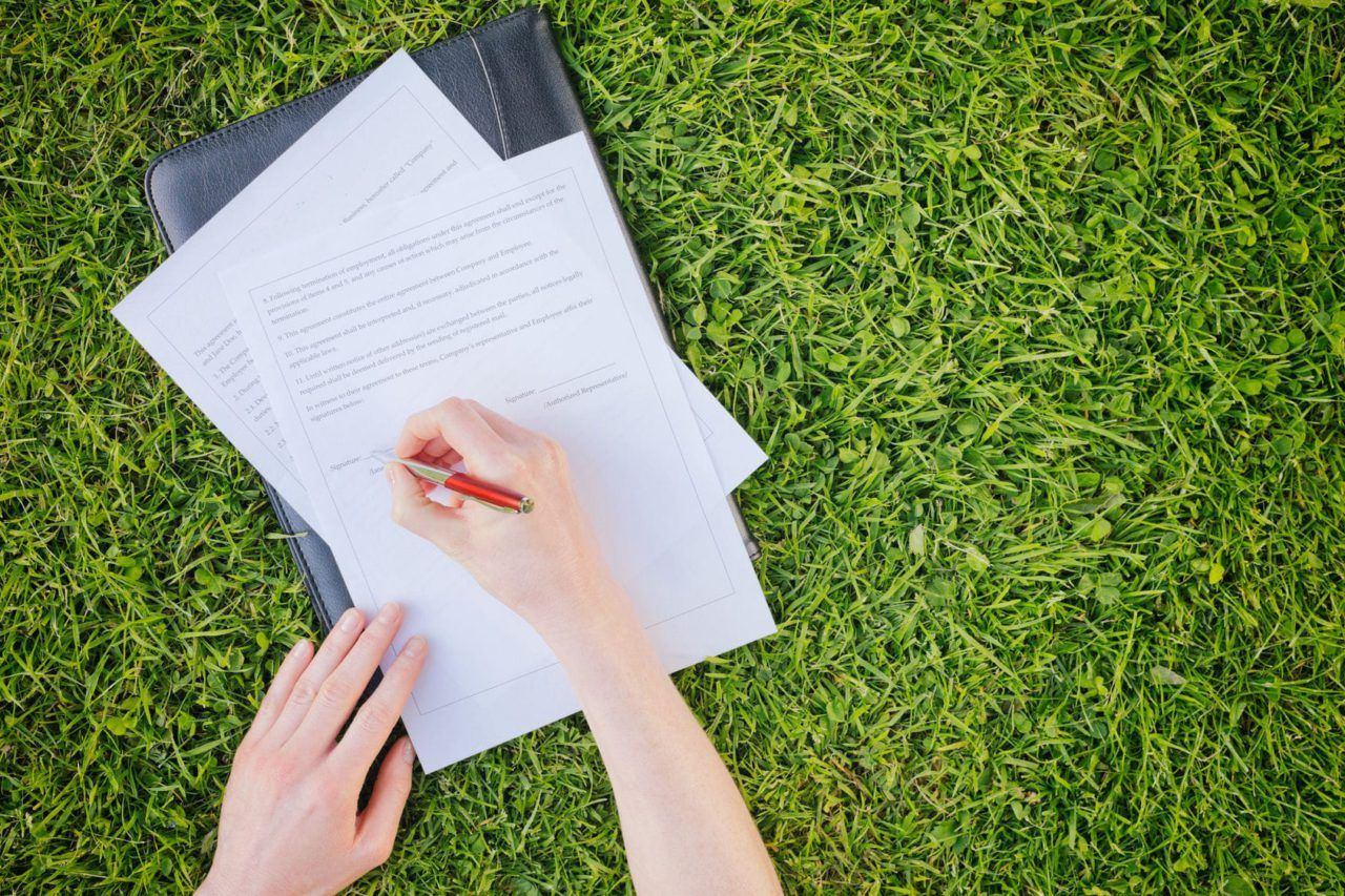 Чиновники не могут найти половину земли, она уже на кого-то переписана, – эксперт