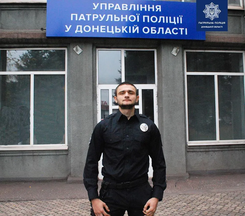 Патрульний затримав стрільця у Маріуполі Патрульний затримав стрільця у Маріуполі