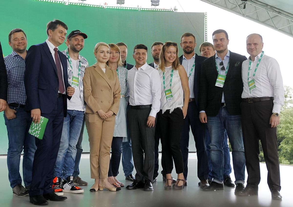 Розкол у "Слузі народу": чому монобільшість свариться між собою Розкол у "Слузі народу": чому монобільшість свариться між собою