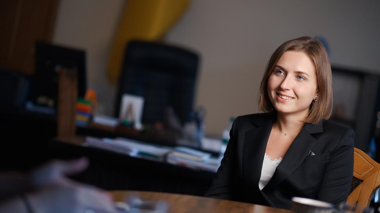 Министр образования Новосад заработала меньше своих заместителей в октябре Министр образования Новосад заработала меньше своих заместителей в октябре