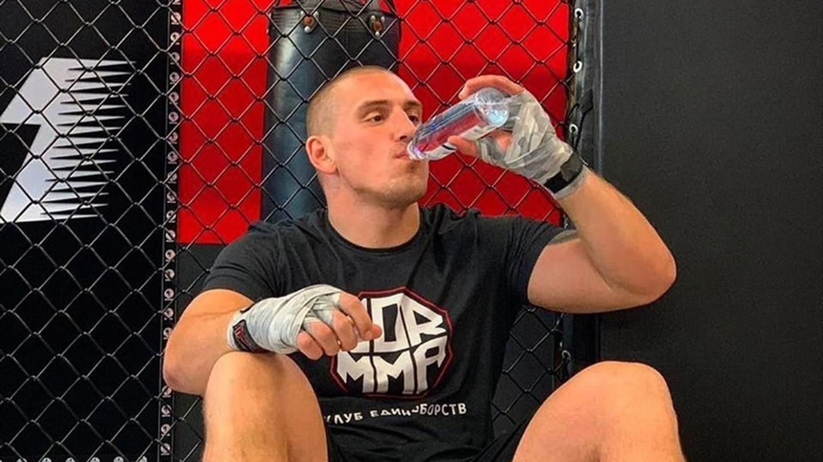 Російського бійця UFC Сосновського заарештували за звинуваченням у викраденні людини