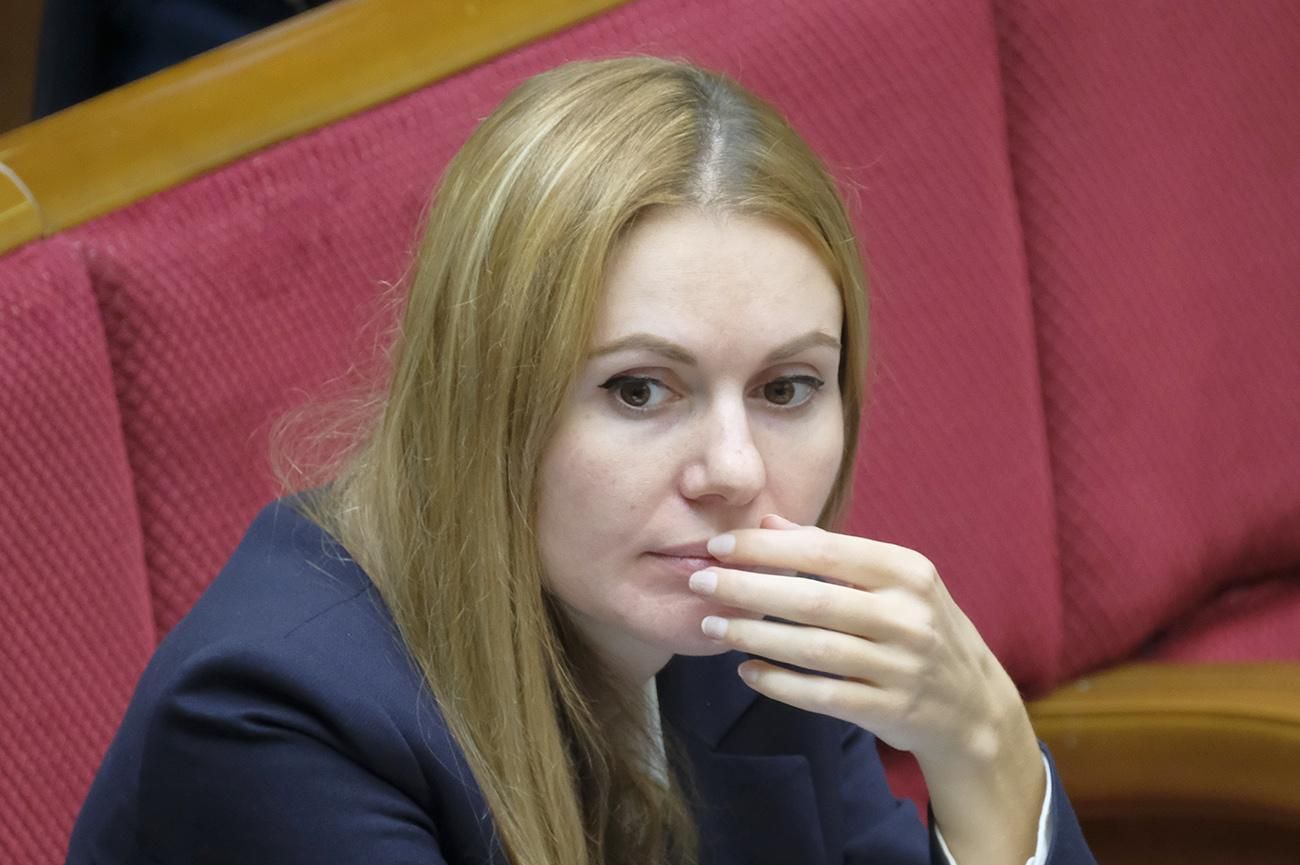 Анна Скороход заявляет о задержании ее мужа Алякина – причина