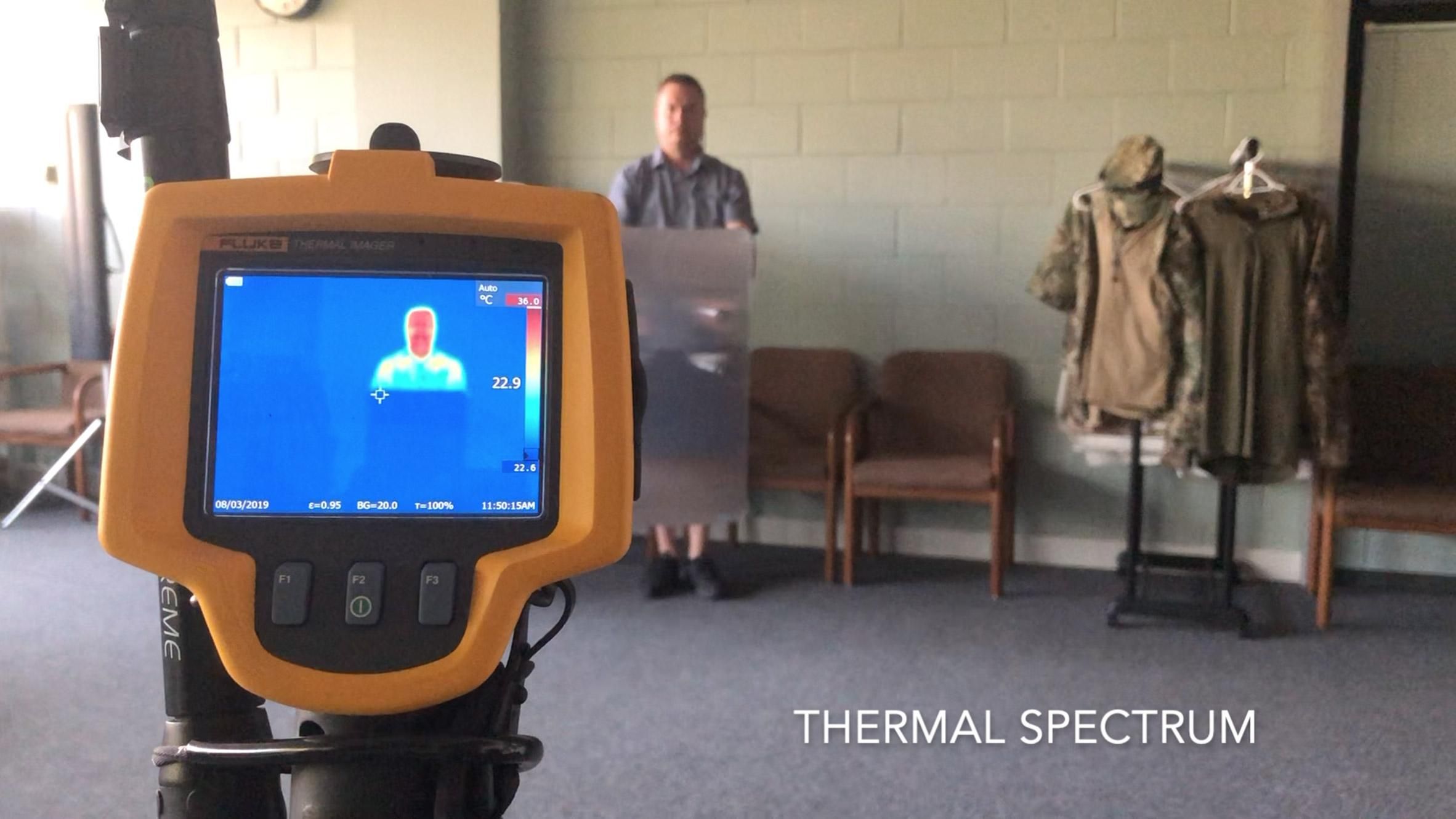 Видео дня: канадцы создали материал-невидимку Видео дня: канадцы создали материал-невидимку