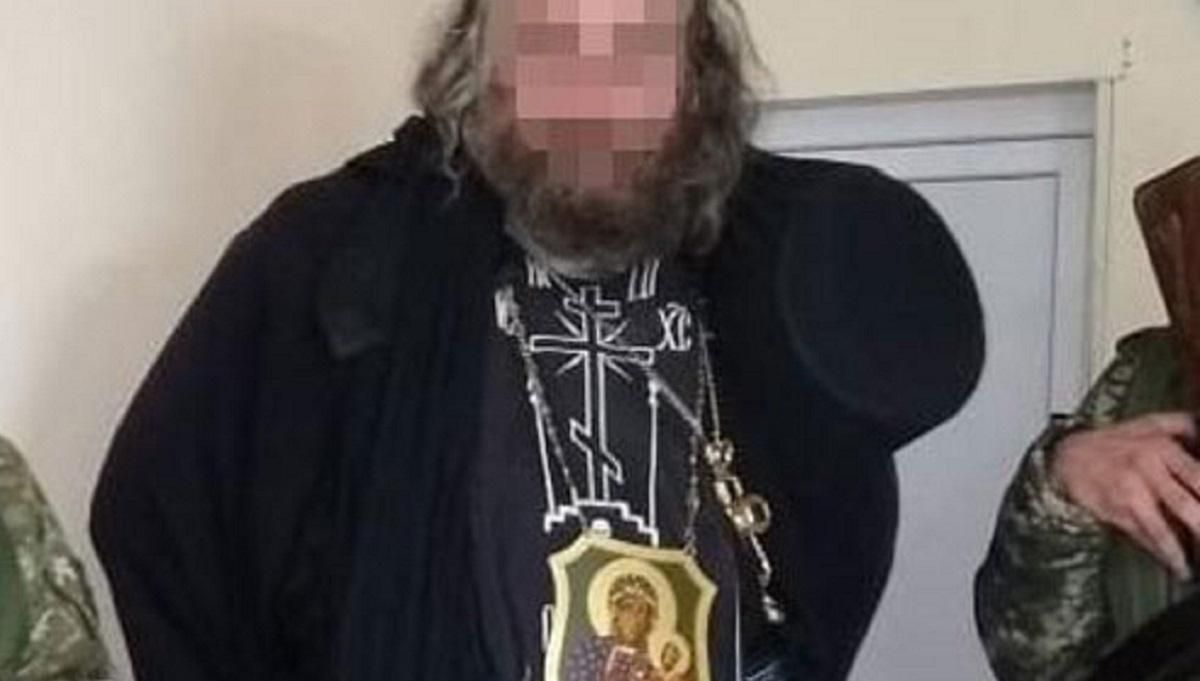 Пограничники задержали мужчину в рясе, которого разыскивает Интерпол Пограничники задержали мужчину в рясе, которого разыскивает Интерпол