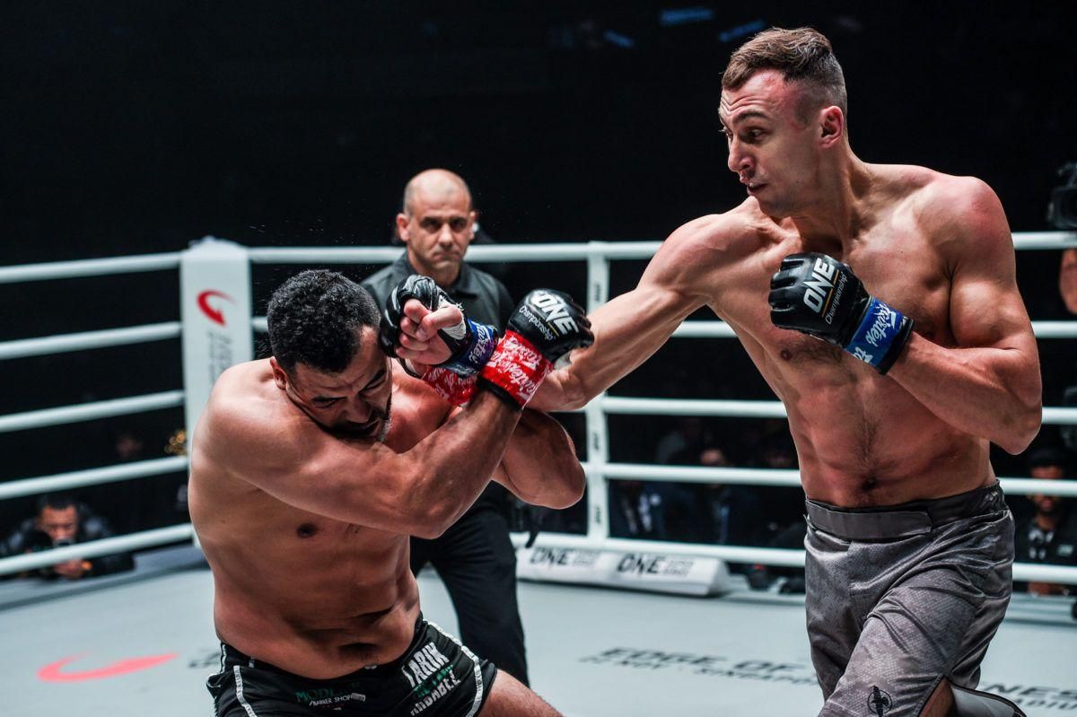 Українець Роман Крикля ефектним нокаутом став чемпіоном з MMA: відео