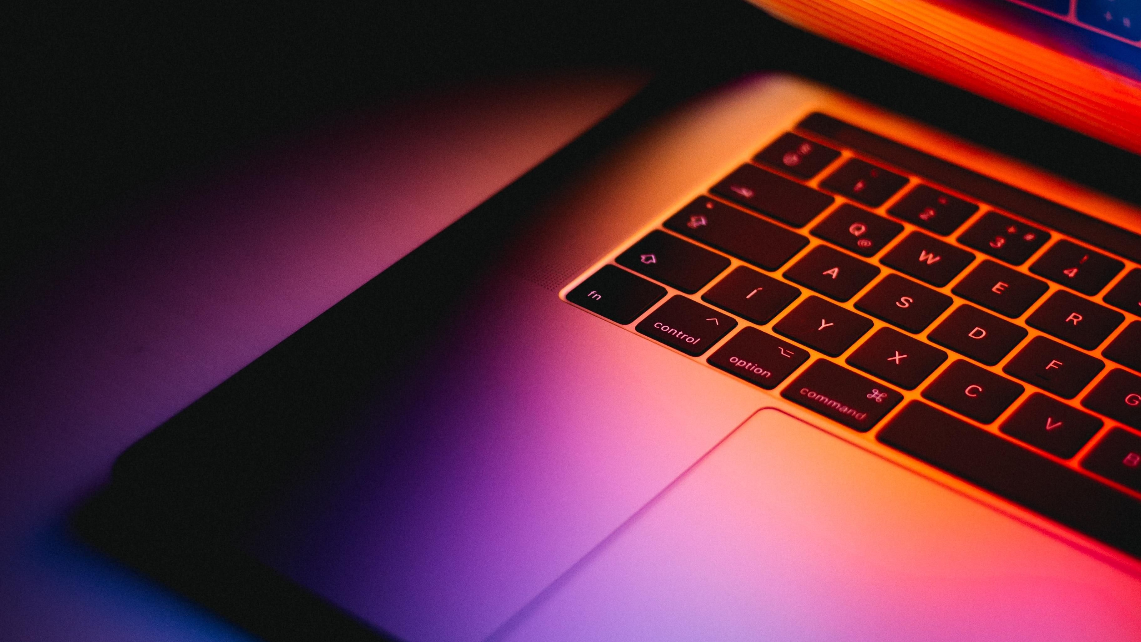 Створили пристрій, який перетворює смартфон в ноутбук Створили пристрій, який перетворює смартфон в ноутбук