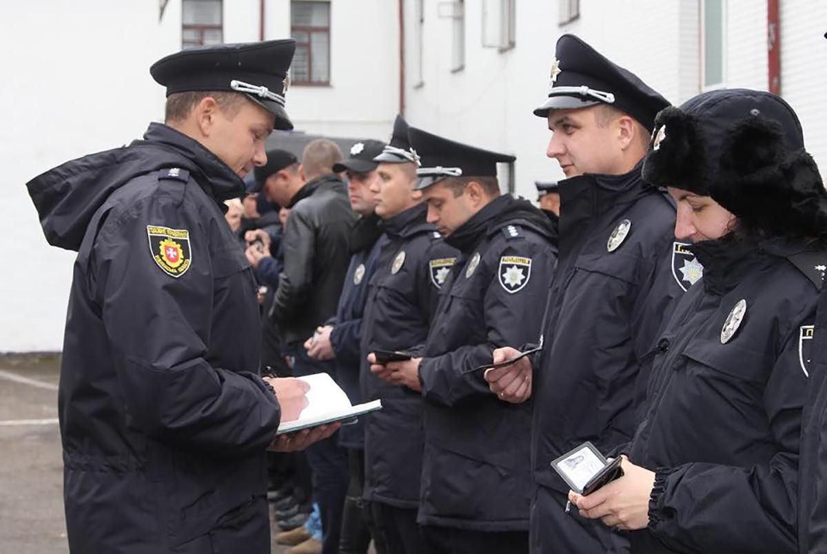 Нацполіція закупить зимовий одяг на 16 мільйонів гривень у фігуранта свого ж розслідування