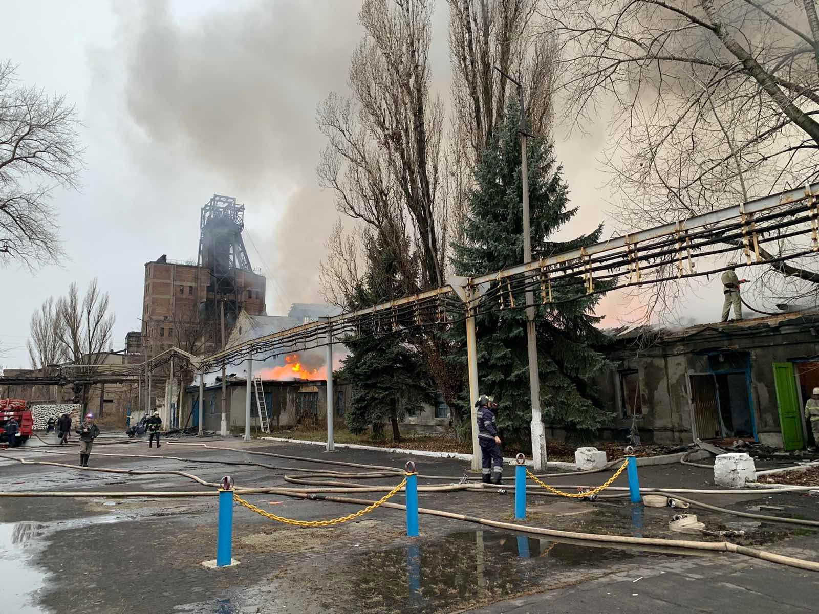В Донецкой области горела шахта "Северная": фото, видео