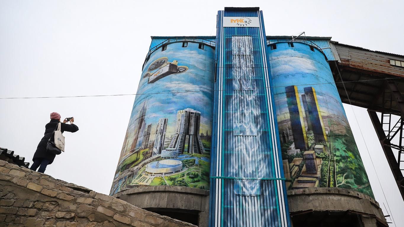 Мурал рекордных размеров создали на Запорожье: впечатляющие фото Мурал рекордных размеров создали на Запорожье: впечатляющие фото