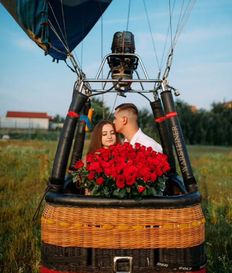 Освідчення на повітряній кулі/ Фото tn.oblast.online