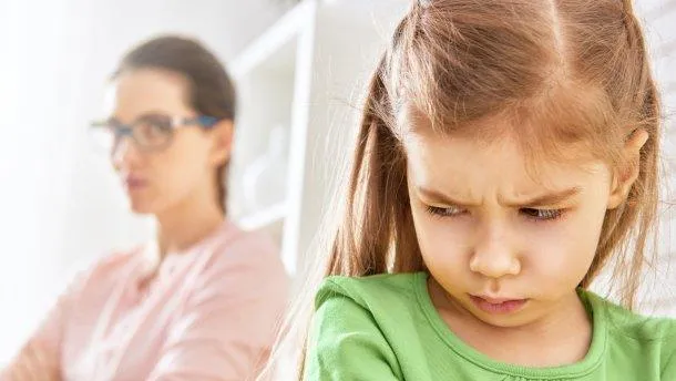 Дітям не можна говорити маніпулятивні чи образливі фрази