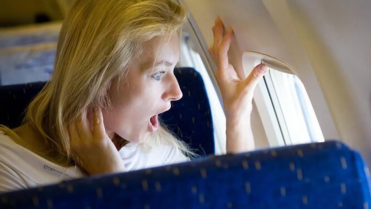Пилот перепутал Киев с Москвой: курьезное видео реакции пассажиров