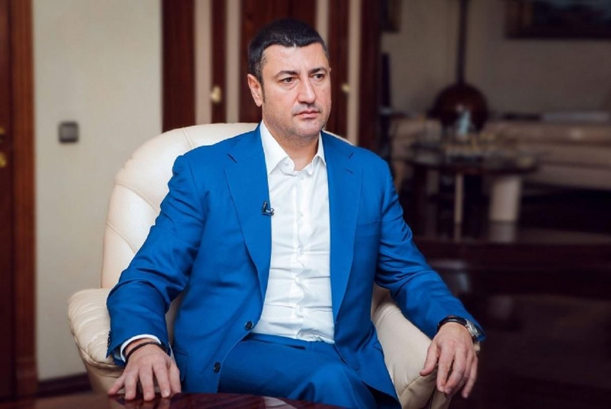 Бізнесмена Бахматюка оголосили у розшук: він назвав дії НАБУ маніпуляцією Бізнесмена Бахматюка оголосили у розшук: він назвав дії НАБУ маніпуляцією