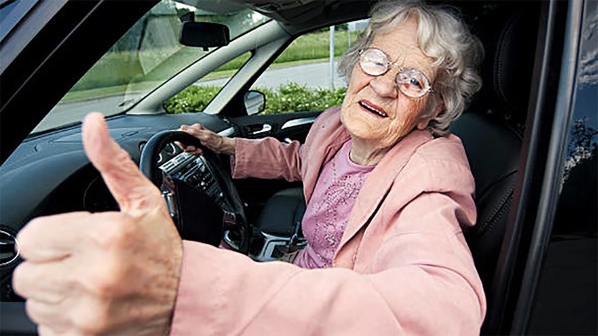 В Італії затримали пенсіонерку, яка 50 років їздила без водійських прав