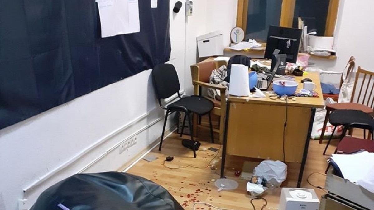 В Днепре жестоко избили активистов ОО "Сообщество активной молодежи" В Днепре жестоко избили активистов ОО "Сообщество активной молодежи"