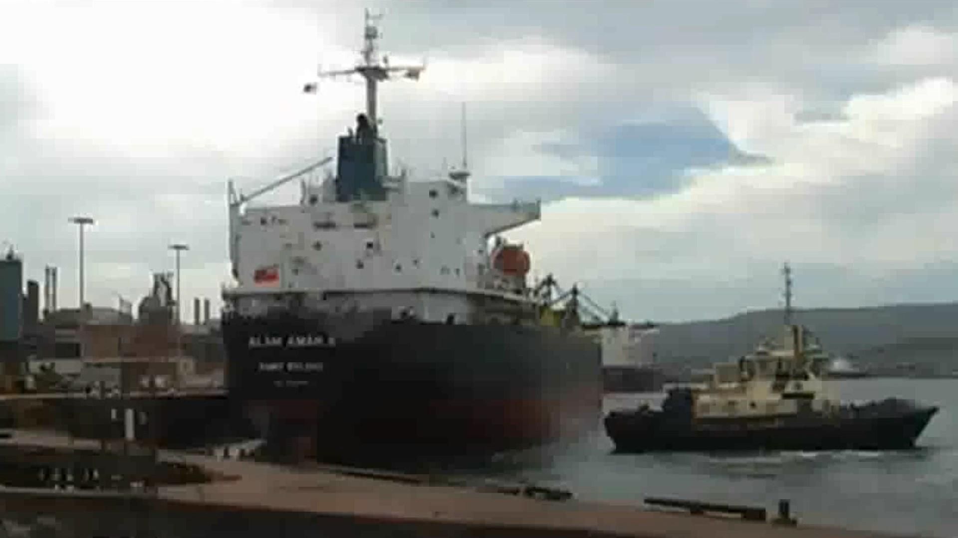 Судно з українцями затримали у Малайзії Судно з українцями затримали у Малайзії