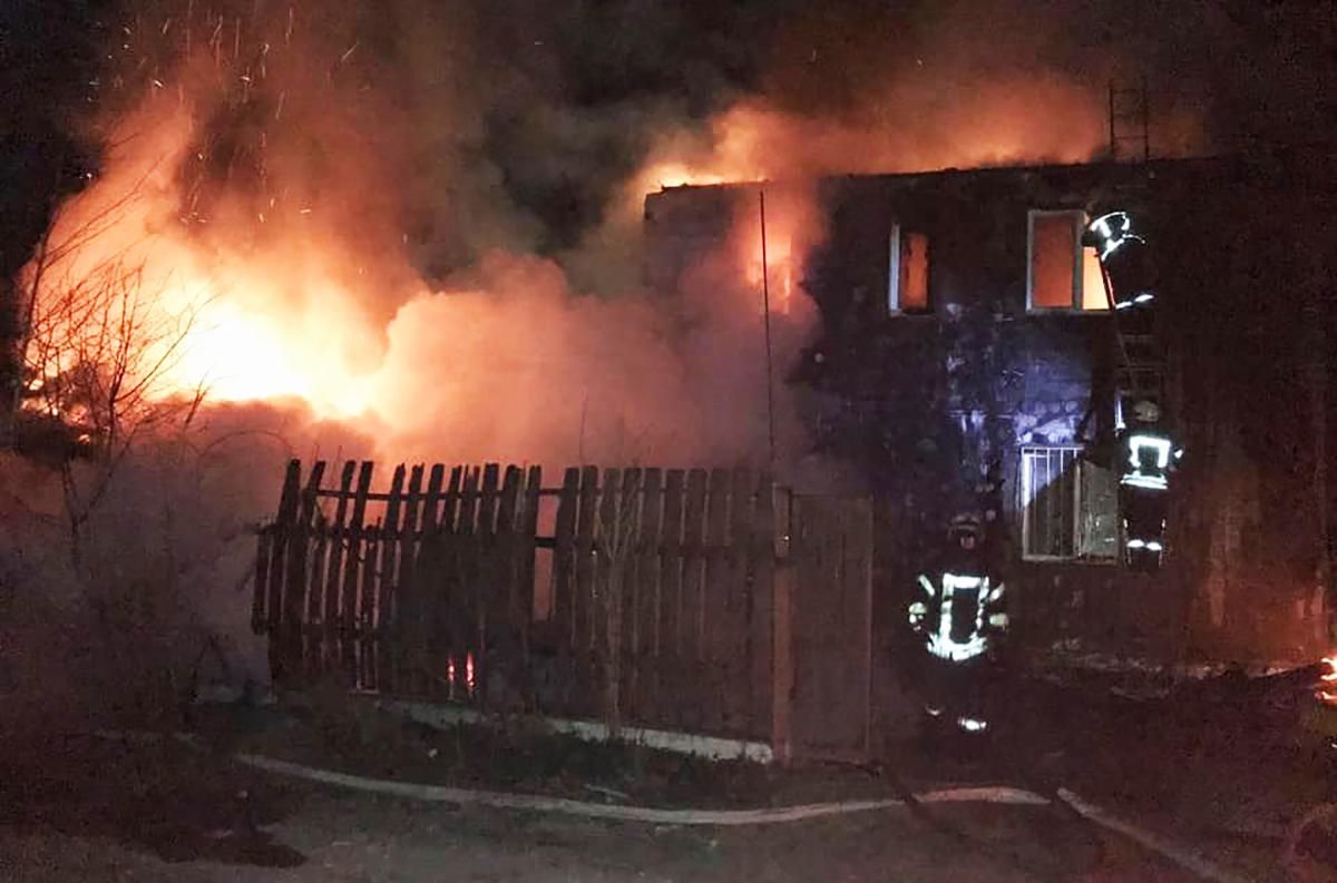 У ветерана АТО повністю згорів будинок: фото У ветерана АТО повністю згорів будинок: фото