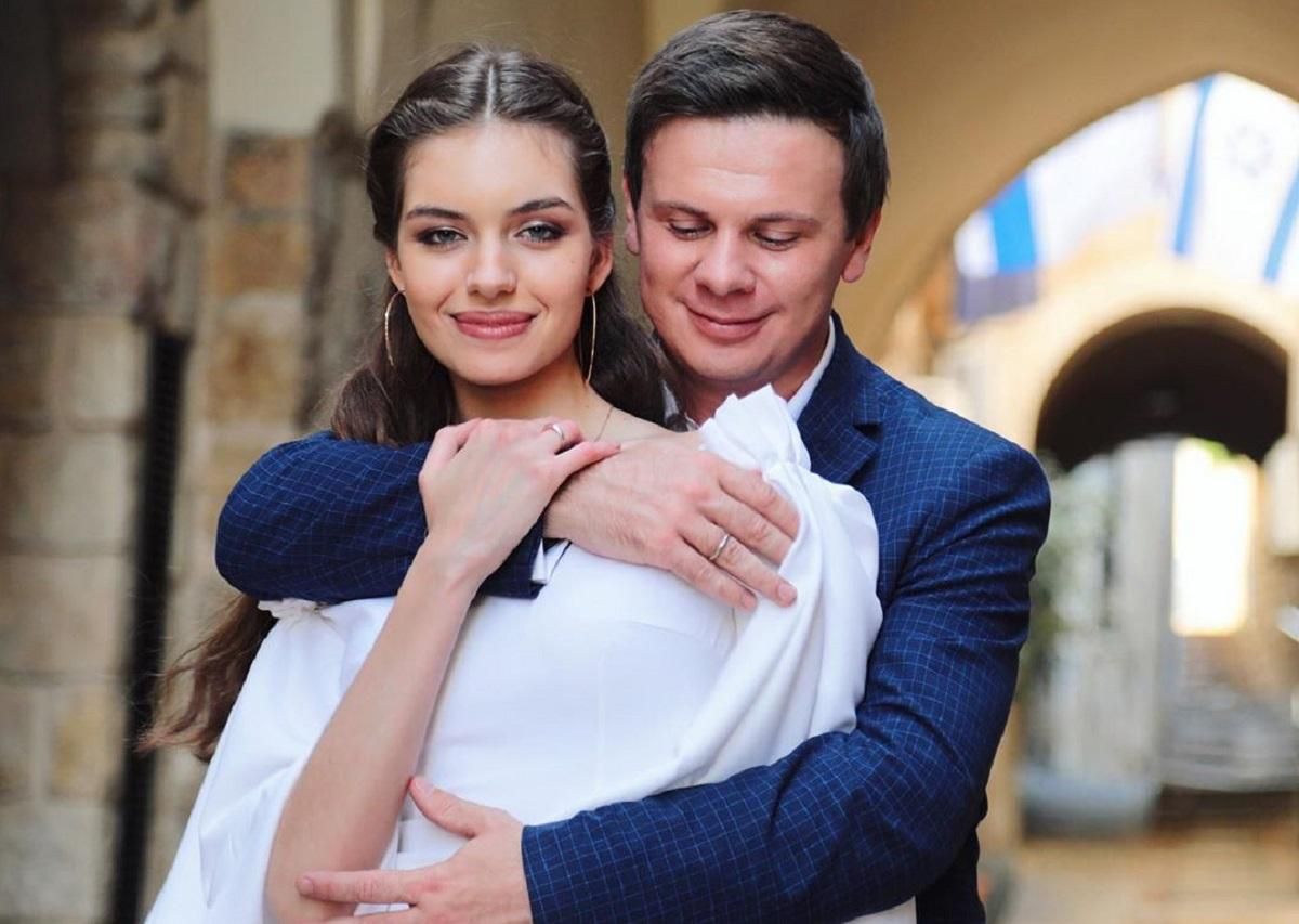 Дмитро Комаров і Олександра Кучеренко показали свою квартиру: фото