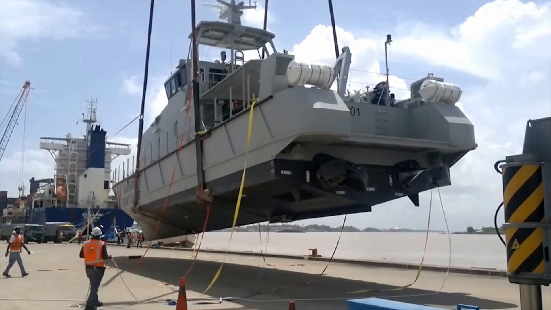 Техніка війни: Потужне надходження озброєння і військової техніки для ЗСУ. Нові патрульні судна Техніка війни: Потужне надходження озброєння і військової техніки для ЗСУ. Нові патрульні судна