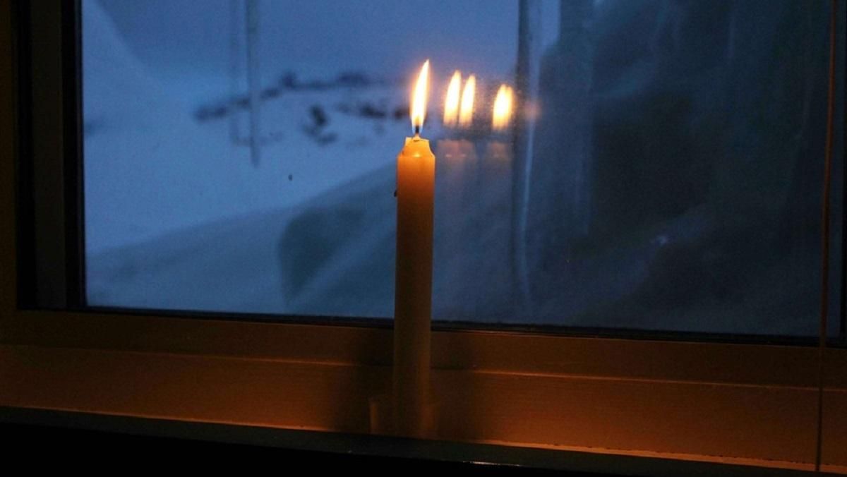 Українські науковці на антарктичній станції вшанували пам'ять жертв Голодомору Українські науковці на антарктичній станції вшанували пам'ять жертв Голодомору