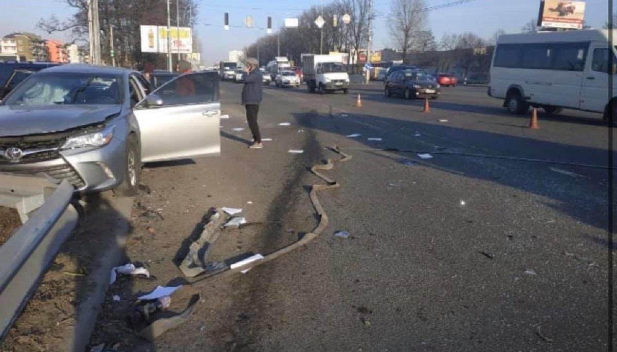 Микола Кулеба потрапив в ДТП – відео аварії Кулеби і його синів Микола Кулеба потрапив в ДТП – відео аварії Кулеби і його синів