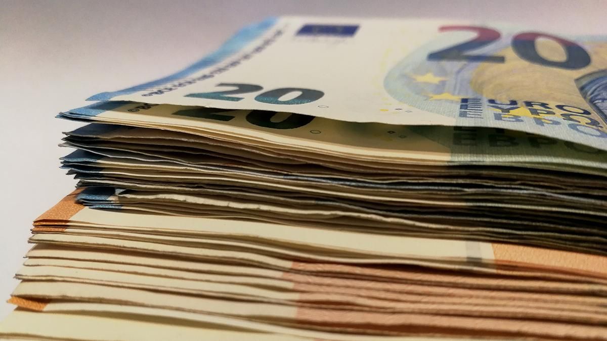 Готівковий курс валют на 25.11.2019: курс долару та євро