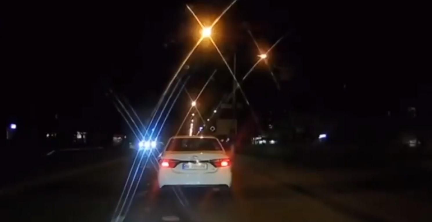 Знаєш, хто в мене там сидить, – у Києві водій Toyota влаштував розбірки на дорозі: відео 