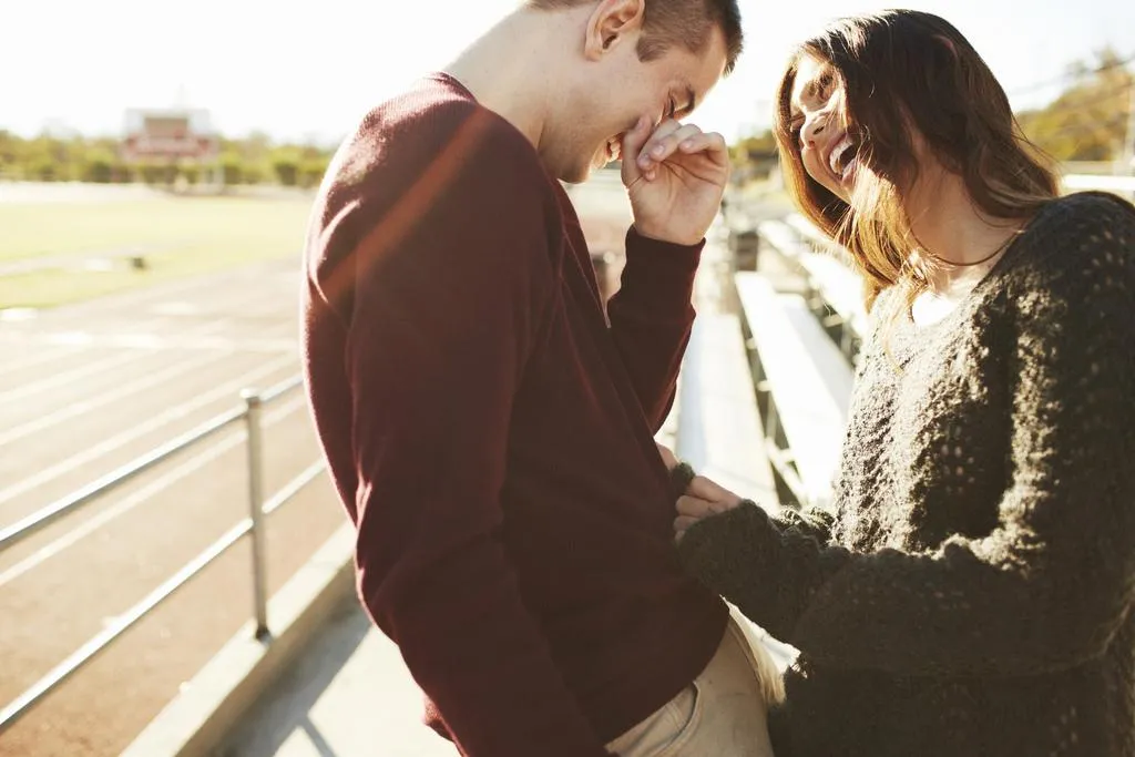 Не соромтеся жартувати перед хлопцем Не соромтеся жартувати перед хлопцем