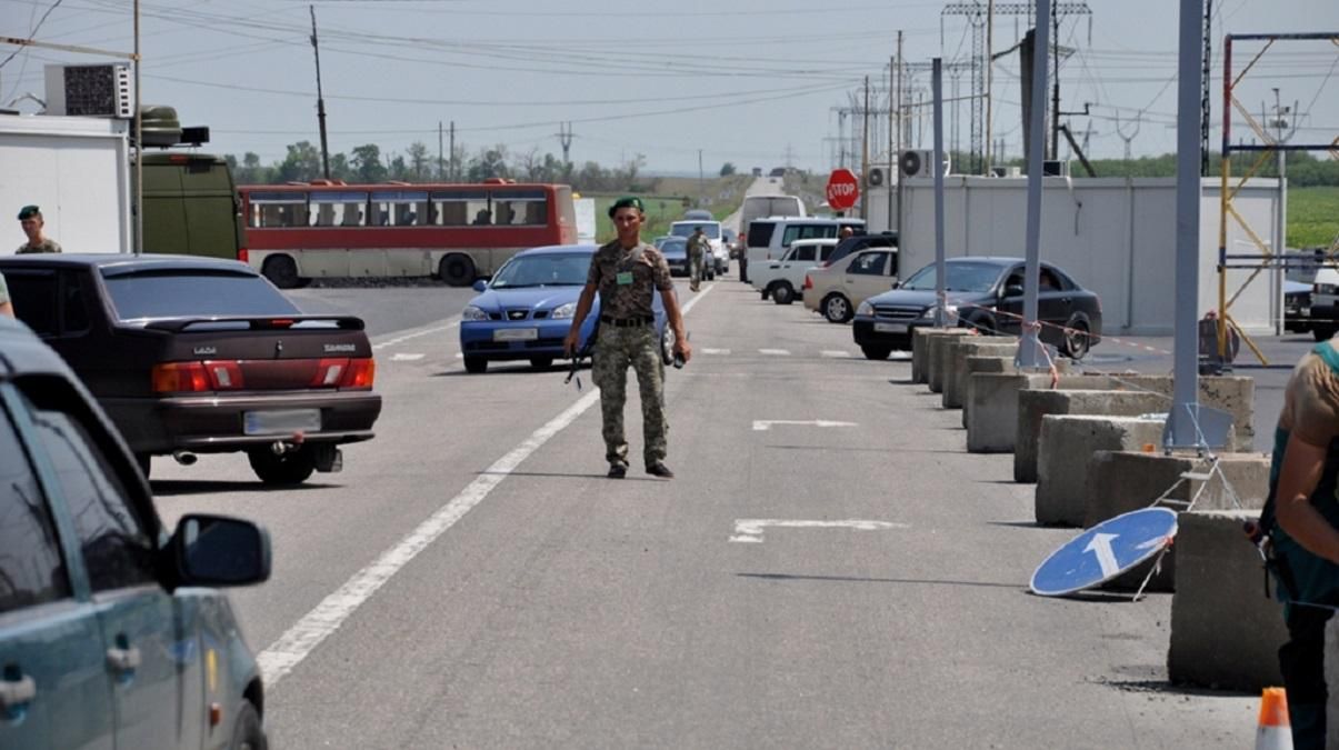 КПВВ на Донбасі змінюють графік роботи