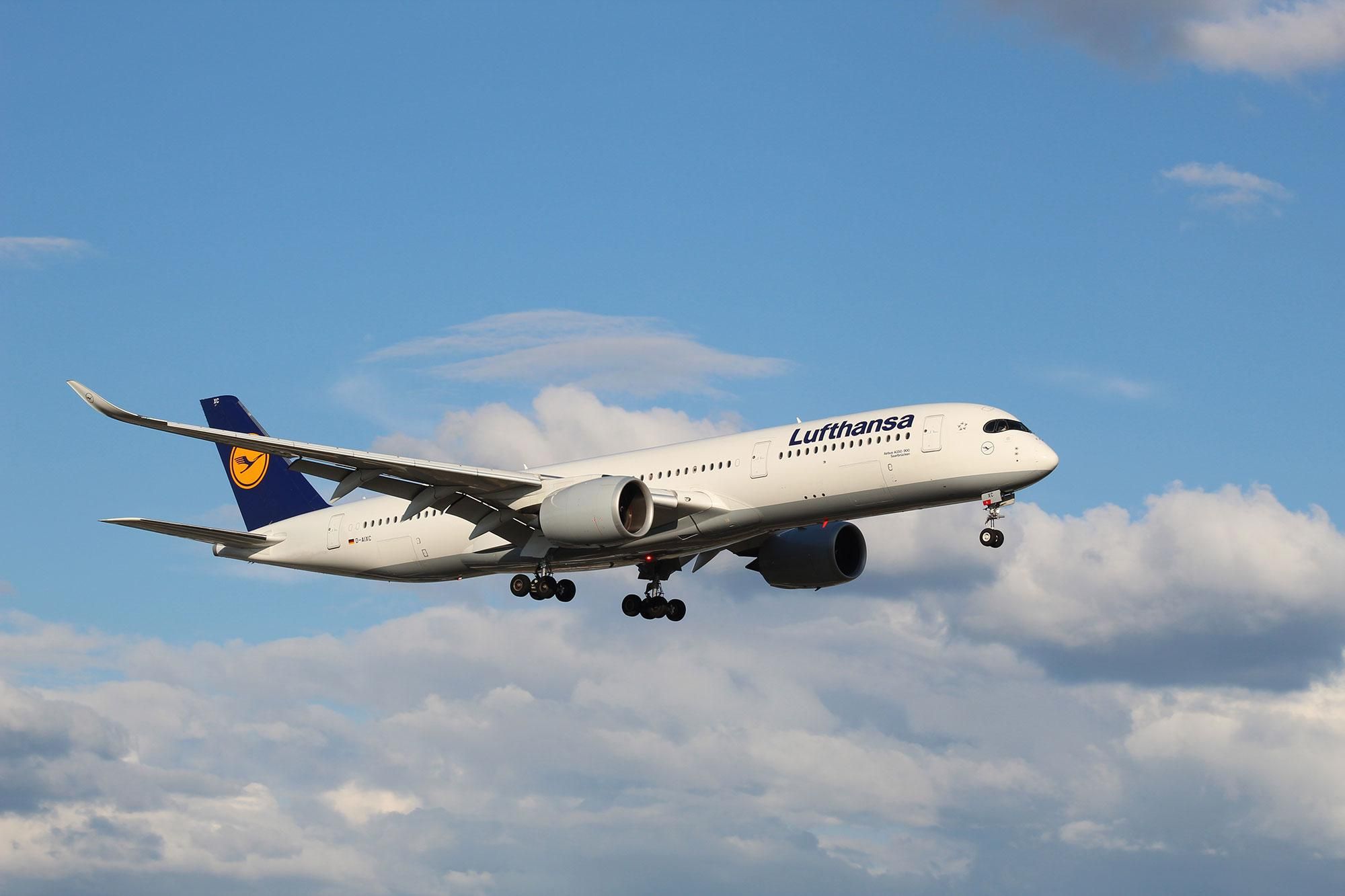 Авіакомпанія Lufthansa позначила Донецьк як російське місто: фотофакт