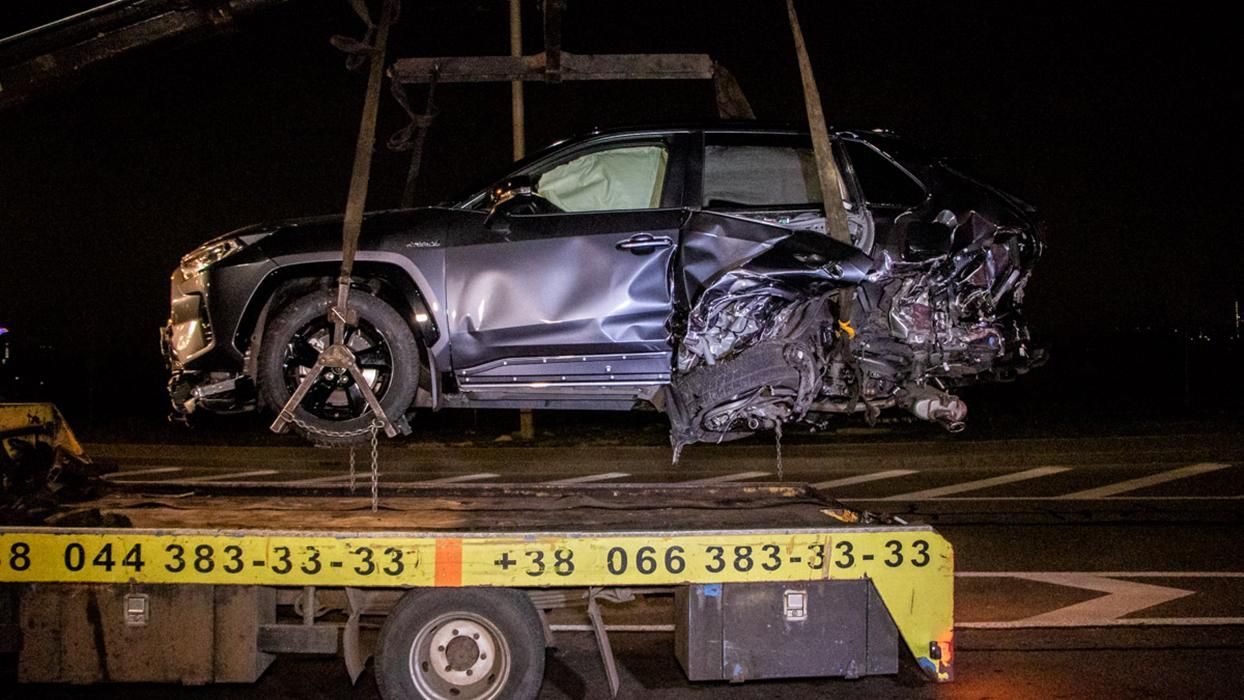 ДТП у Києві: чотири авто зіткнулися на Набережному шосе – фото, відео ДТП у Києві: чотири авто зіткнулися на Набережному шосе – фото, відео