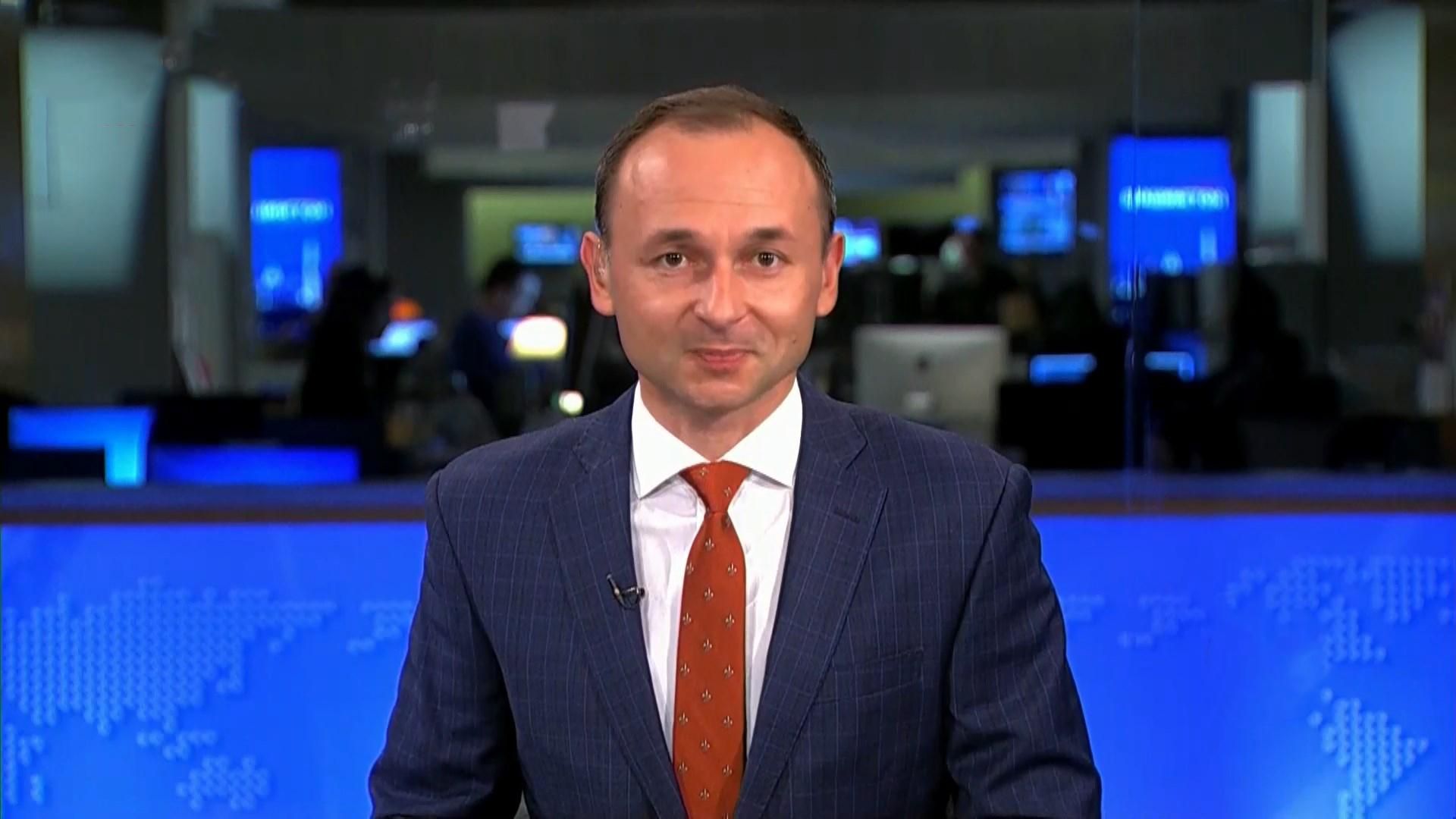 Голос Америки: Огромную новогоднюю елку установили перед Конгрессом США – удивительное видео Голос Америки: Огромную новогоднюю елку установили перед Конгрессом США – удивительное видео