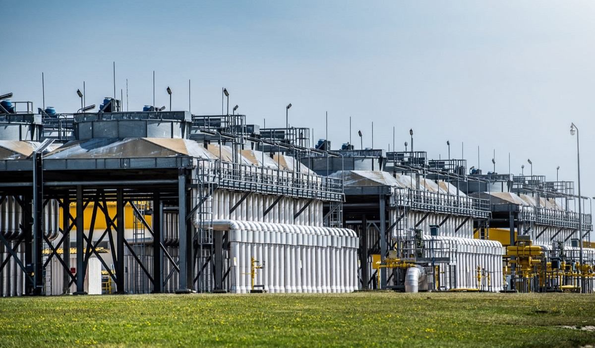 В Польше за газовые контракты с Россией задержали топменеджеров В Польше за газовые контракты с Россией задержали топменеджеров