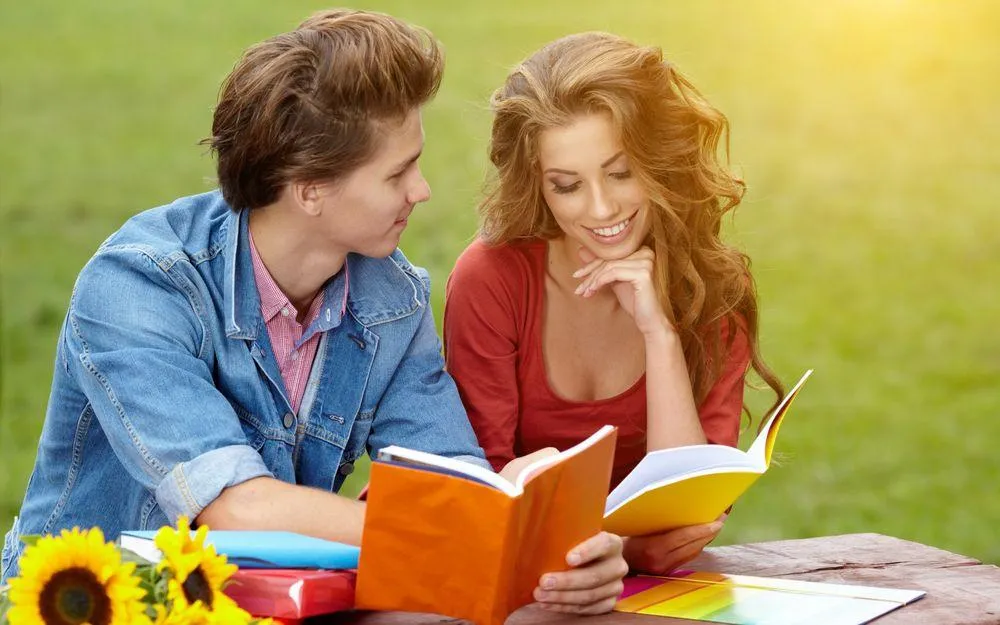 Дівчина має показати, що вона розумна Дівчина має показати, що вона розумна