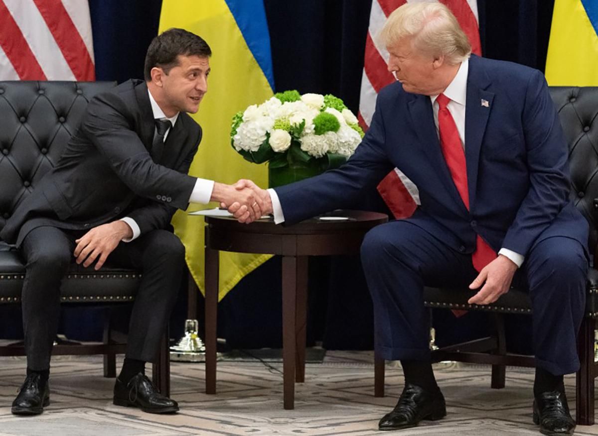 США заблокировали помощь Украине именно в день разговора Трампа с Зеленским