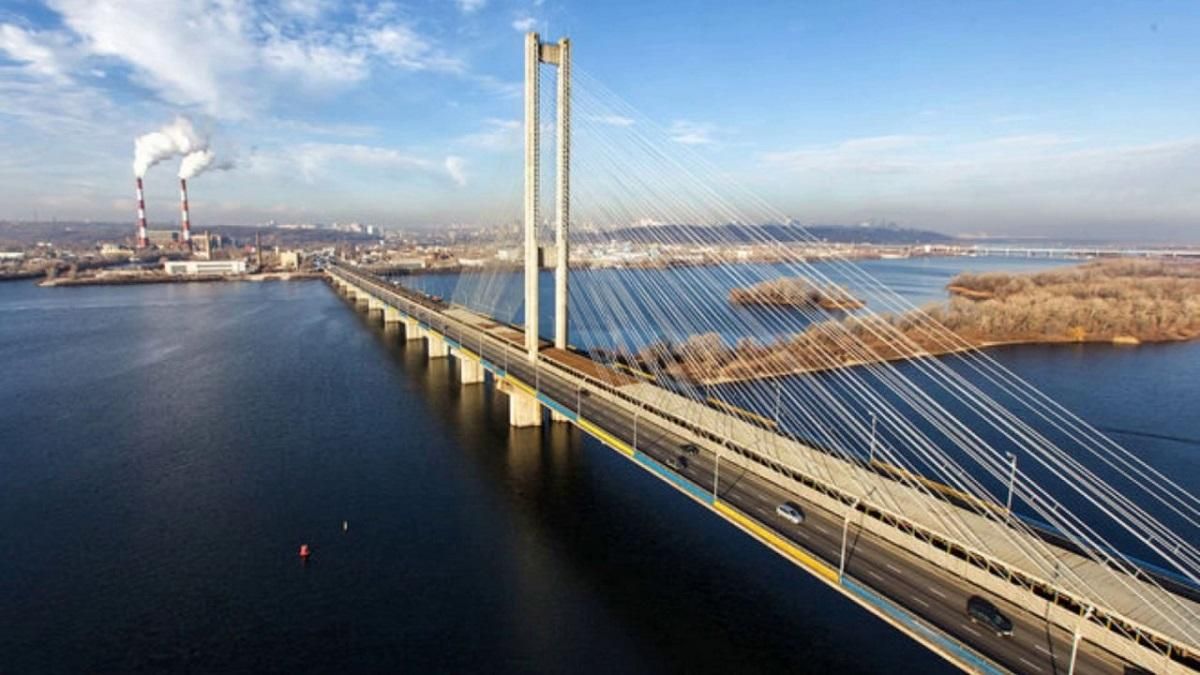 У Києві обмежили рух Південним мостом через ремонт: графік руху