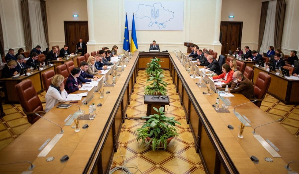 Електронні трудові книжки в Україні: уряд погодив законопроєкт Електронні трудові книжки в Україні: уряд погодив законопроєкт