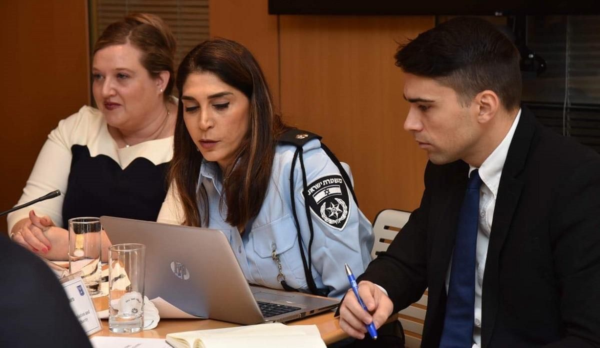 Украинские правоохранители будут помогать Израилю бороться с нелегалами Украинские правоохранители будут помогать Израилю бороться с нелегалами