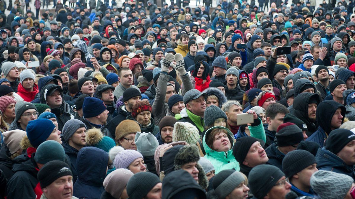 Українці негативно оцінюють роботу нової влади: результати опитування Українці негативно оцінюють роботу нової влади: результати опитування