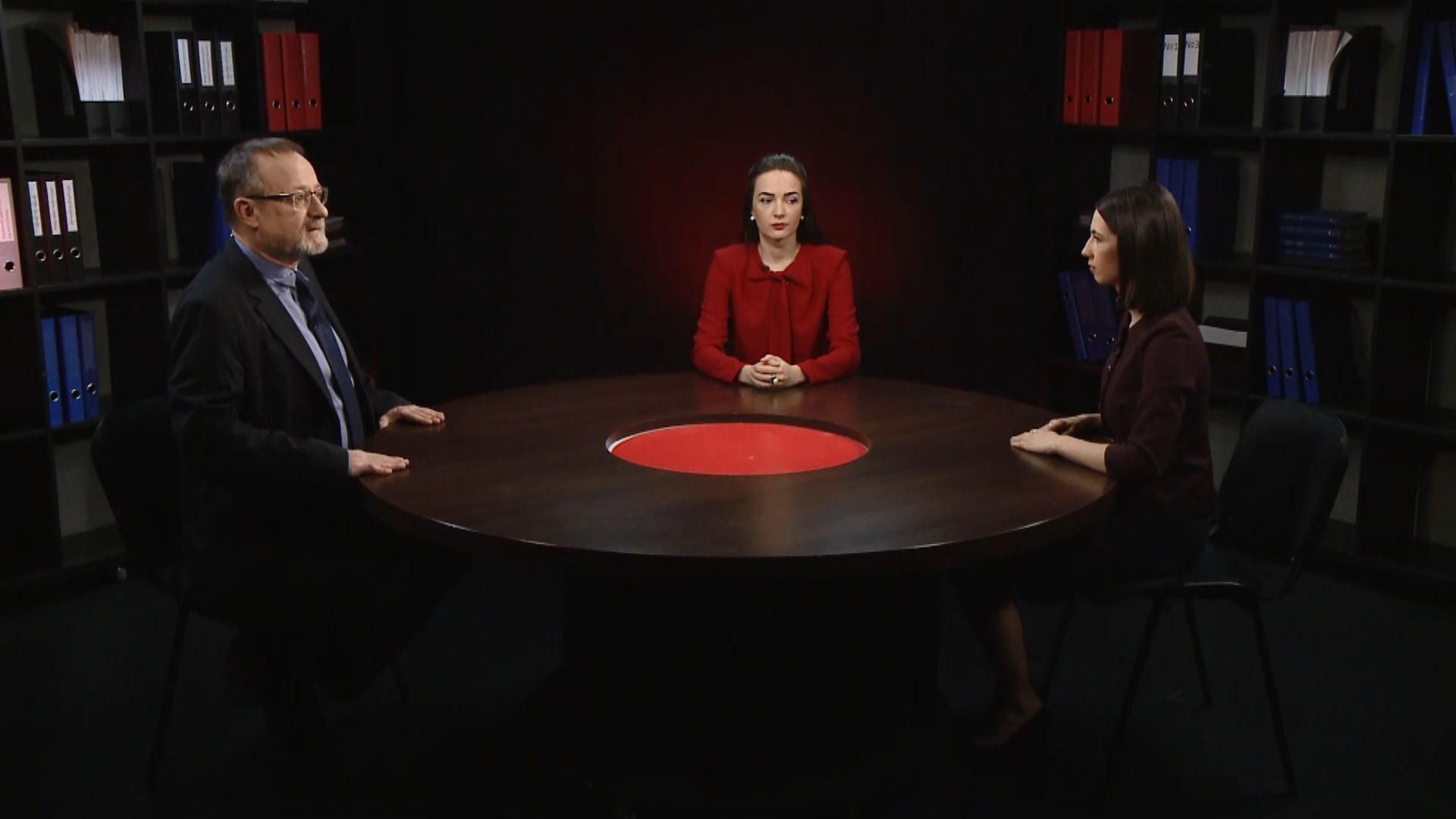 Чому ті, хто віддавали накази про вбивства, досі на посадах: коментар експертки
Чому ті, хто віддавали накази про вбивства, досі на посадах: коментар експертки