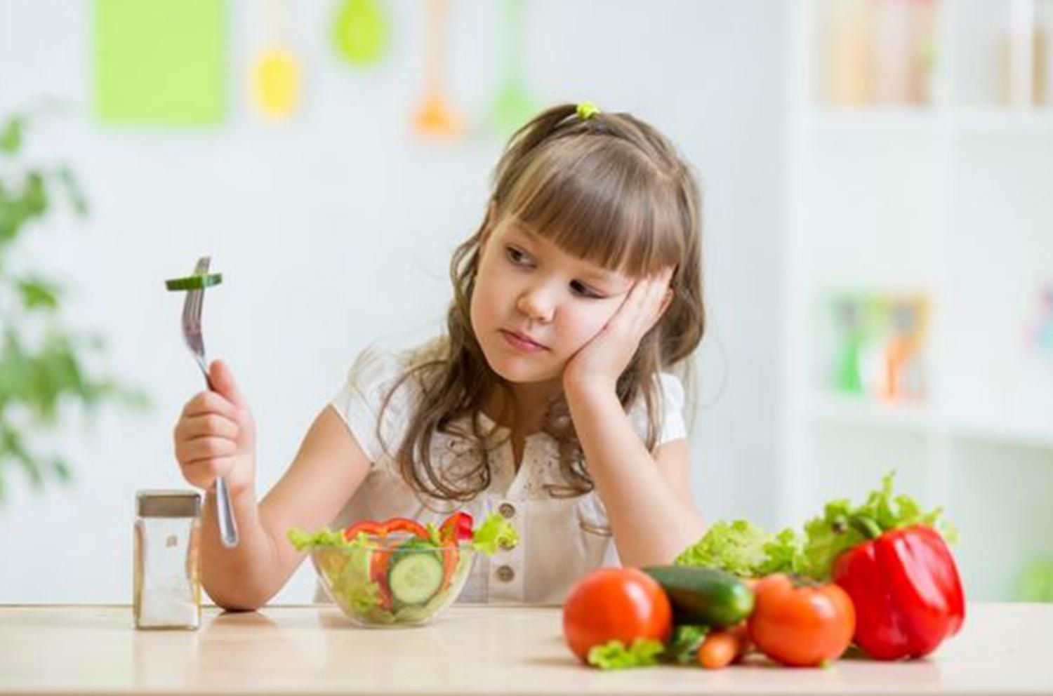 Чому не можна виховувати дітей вегетаріанцями: відповідь спеціаліста