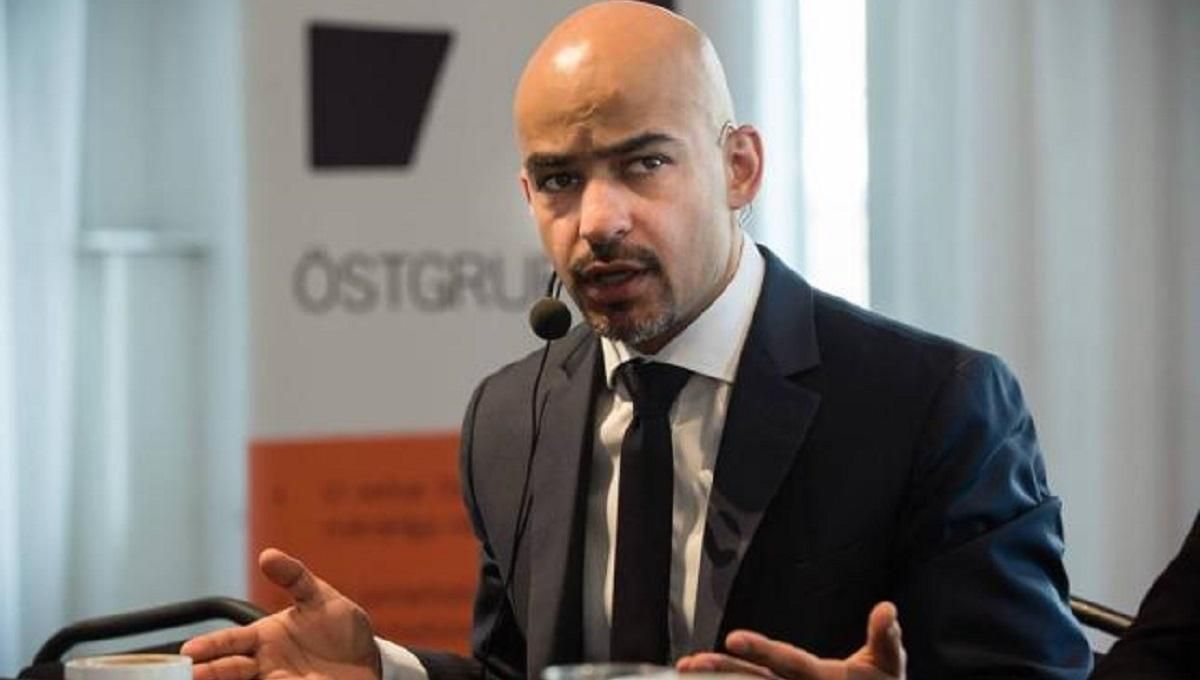 У Найєма вдесятеро більша зарплата, ніж у його керівника: сума У Найєма вдесятеро більша зарплата, ніж у його керівника: сума