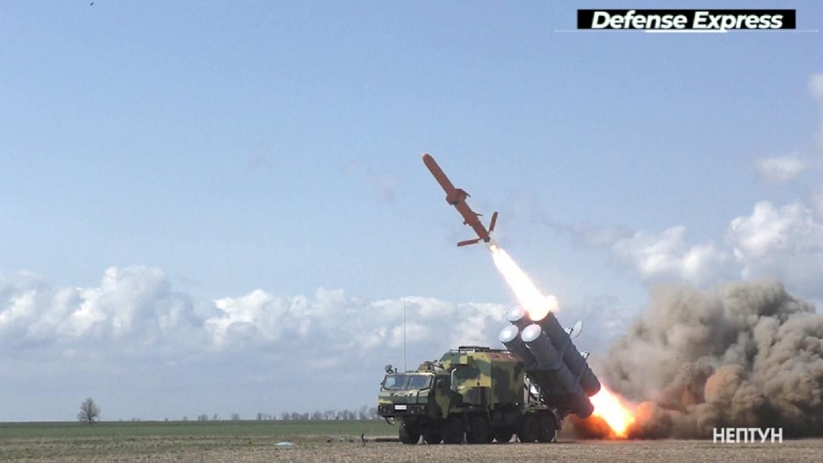 Крылатая ракета "Нептун" успешно прошла испытания: мощные видео запусков