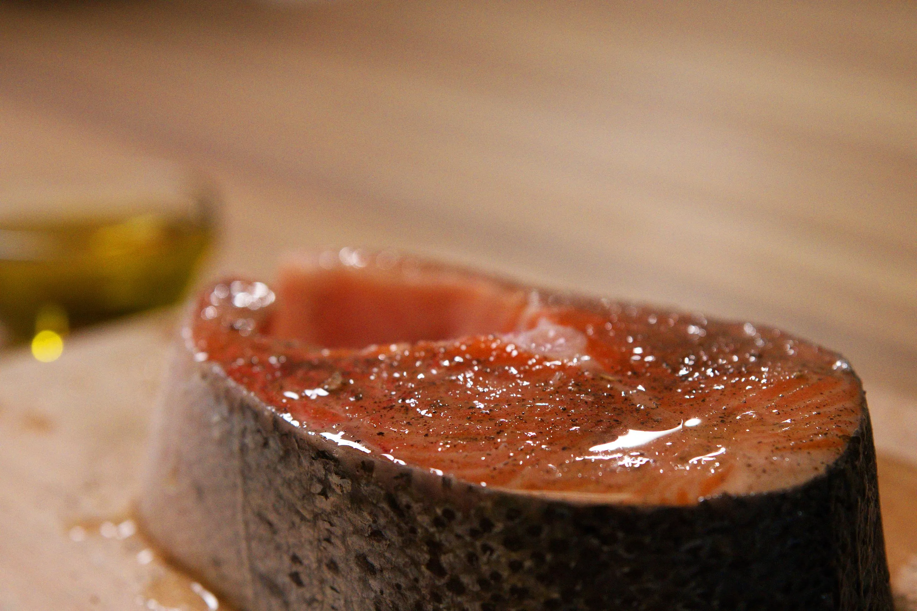 Рецепт приготування стейка лосося з броколі та морквою на сковорідці Рецепт приготування стейка лосося з броколі та морквою на сковорідці