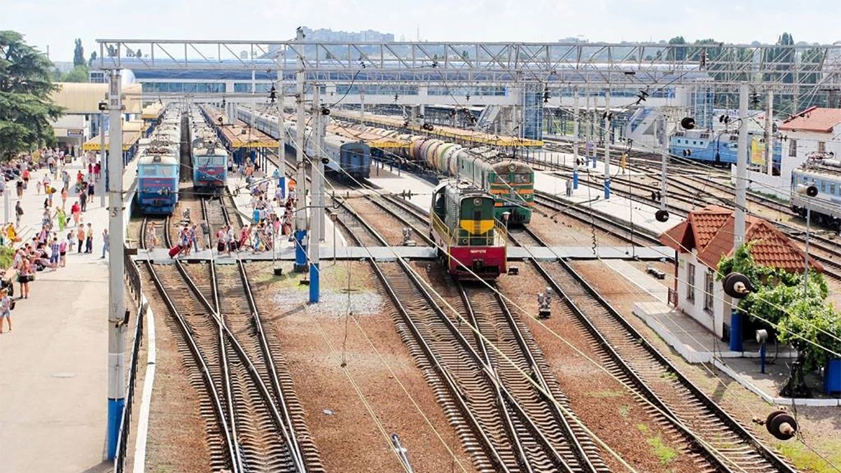 Окупанти похвалилися шаленою кількістю квитків, які вони продали на кримські потяги Окупанти похвалилися шаленою кількістю квитків, які вони продали на кримські потяги