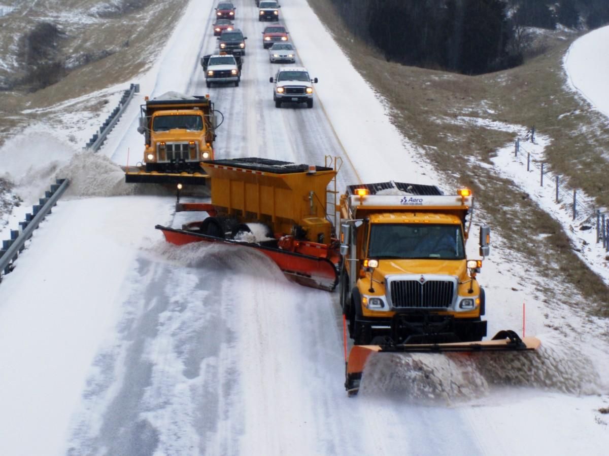 Через сніг в Україні можливі проблеми з транспортом  